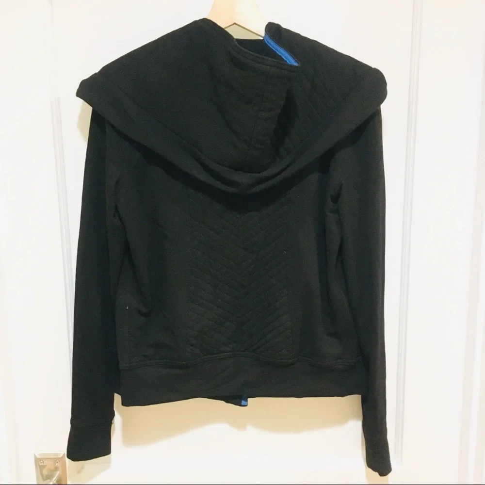Kit & Ace Ella Wrap Jacket Black Quilted Down Fill